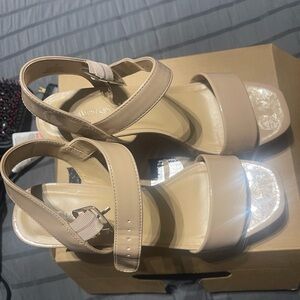 Harlow Women's Tan Heels